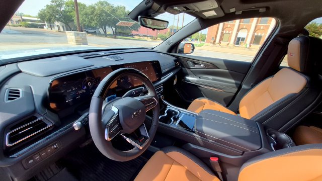 New 2027 Chevrolet Traverse Z71 w/ Enhanced Driving Package AWD/4WD image 19