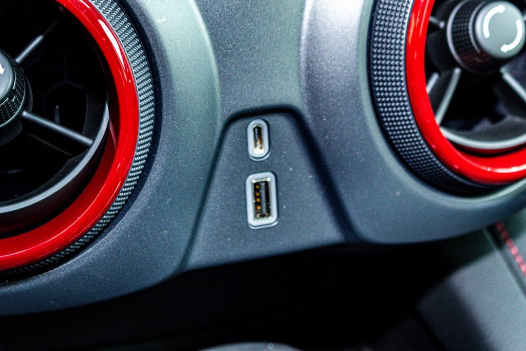 Used 2020 Chevrolet Blazer RS w/ LPO, Floor Liner Package image 15