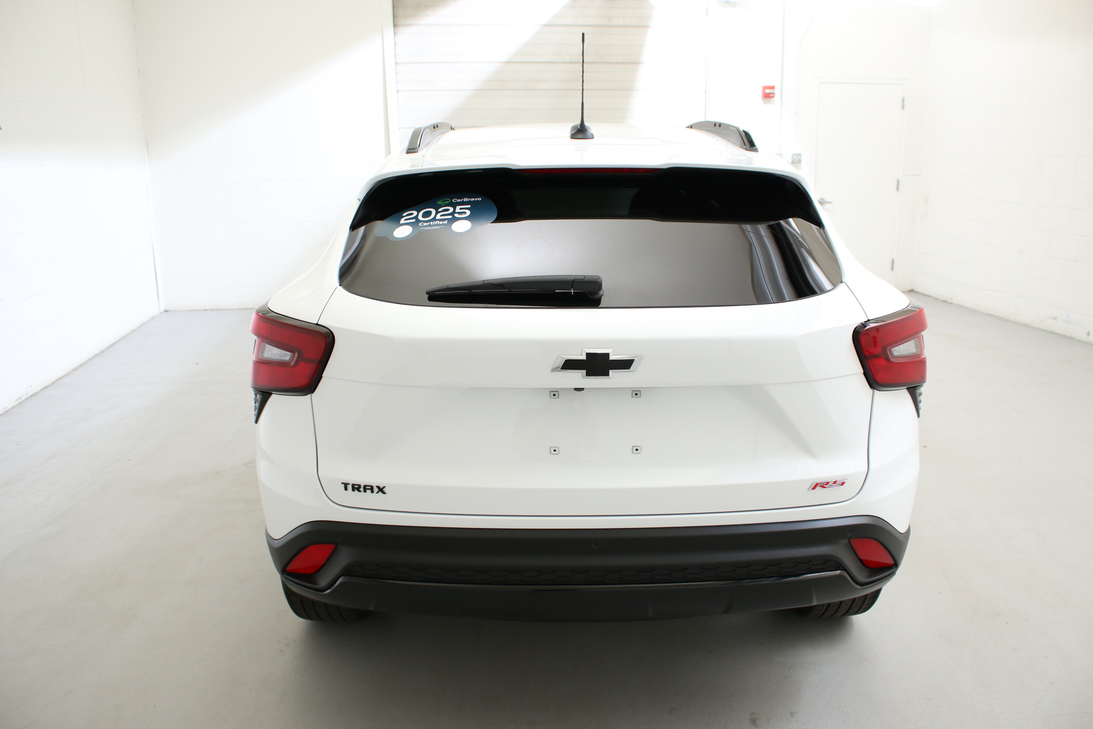 Certified 2025 Chevrolet Trax RS w/ Driver Confidence Package FWD image 7