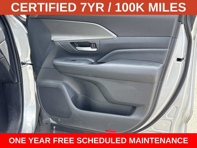 Used 2025 Toyota Grand Highlander AWD image 5