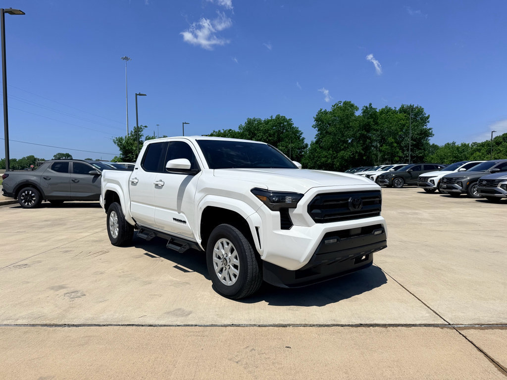Used 2025 Toyota Tacoma SR5 RWD image 3