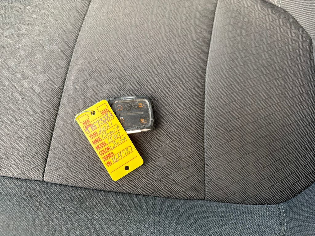 Certified 2021 Chevrolet Silverado 1500 LT w/ Texas Edition Plus image 33