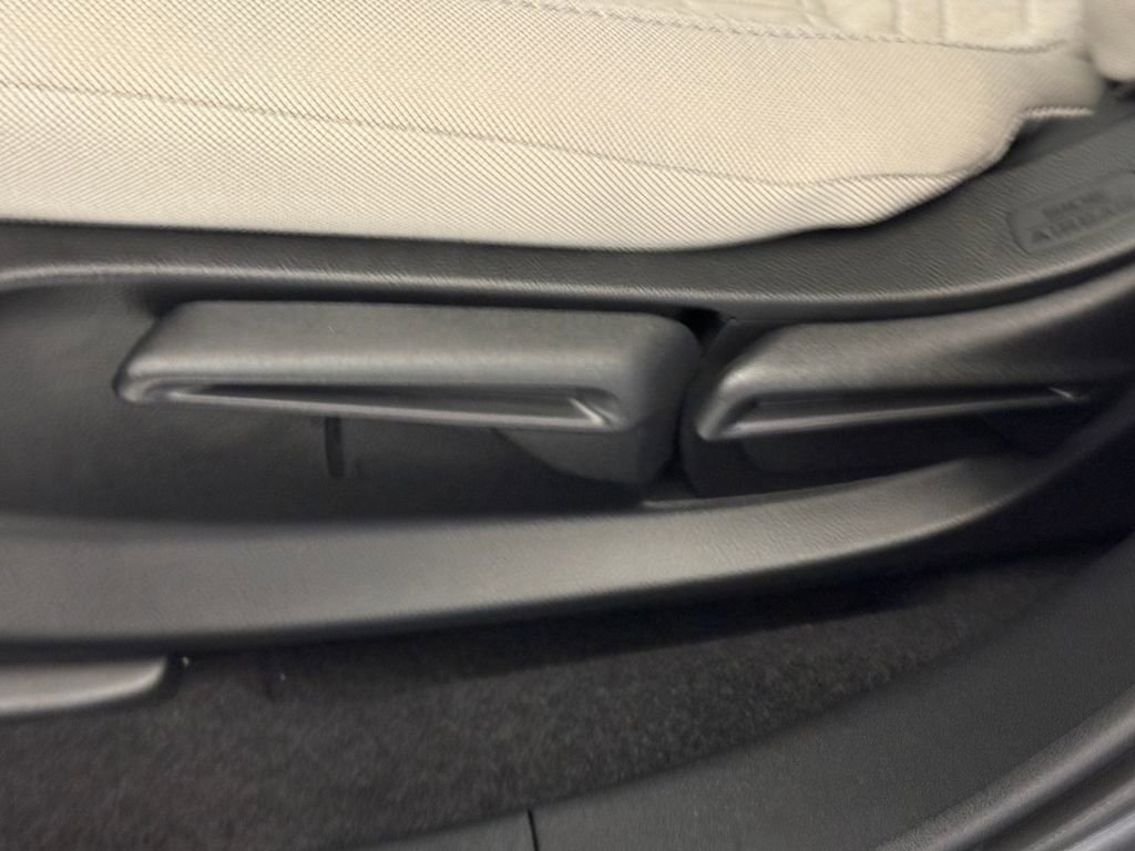 New 2026 Honda HR-V LX image 21