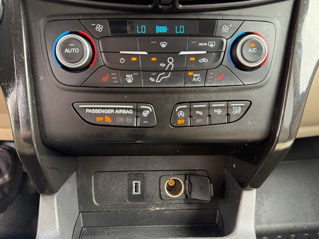 Used 2019 Ford Escape Titanium AWD/4WD image 25