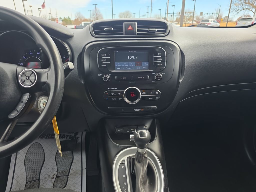 Used 2017 Kia Soul + FWD image 18