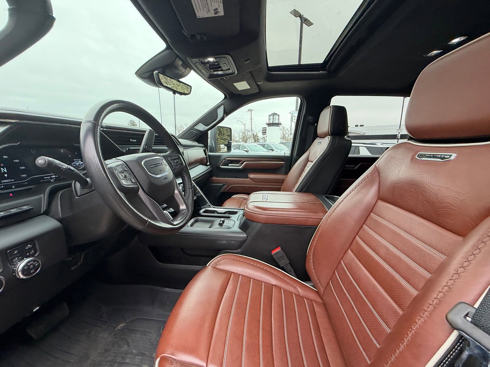 Used 2025 GMC Sierra 2500 Denali Ultimate image 4