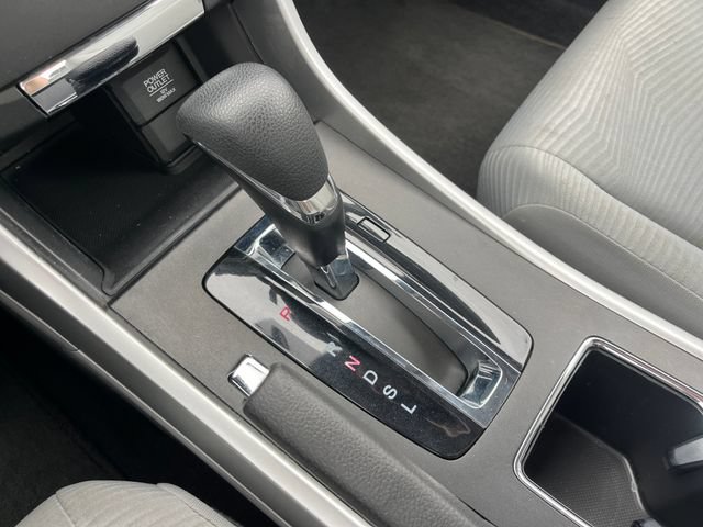 Used 2015 Honda Accord LX image 27