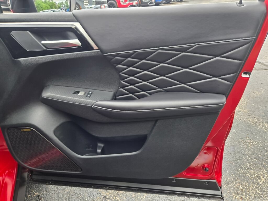 New 2026 Mitsubishi Outlander SEL Black Edition AWD/4WD image 7