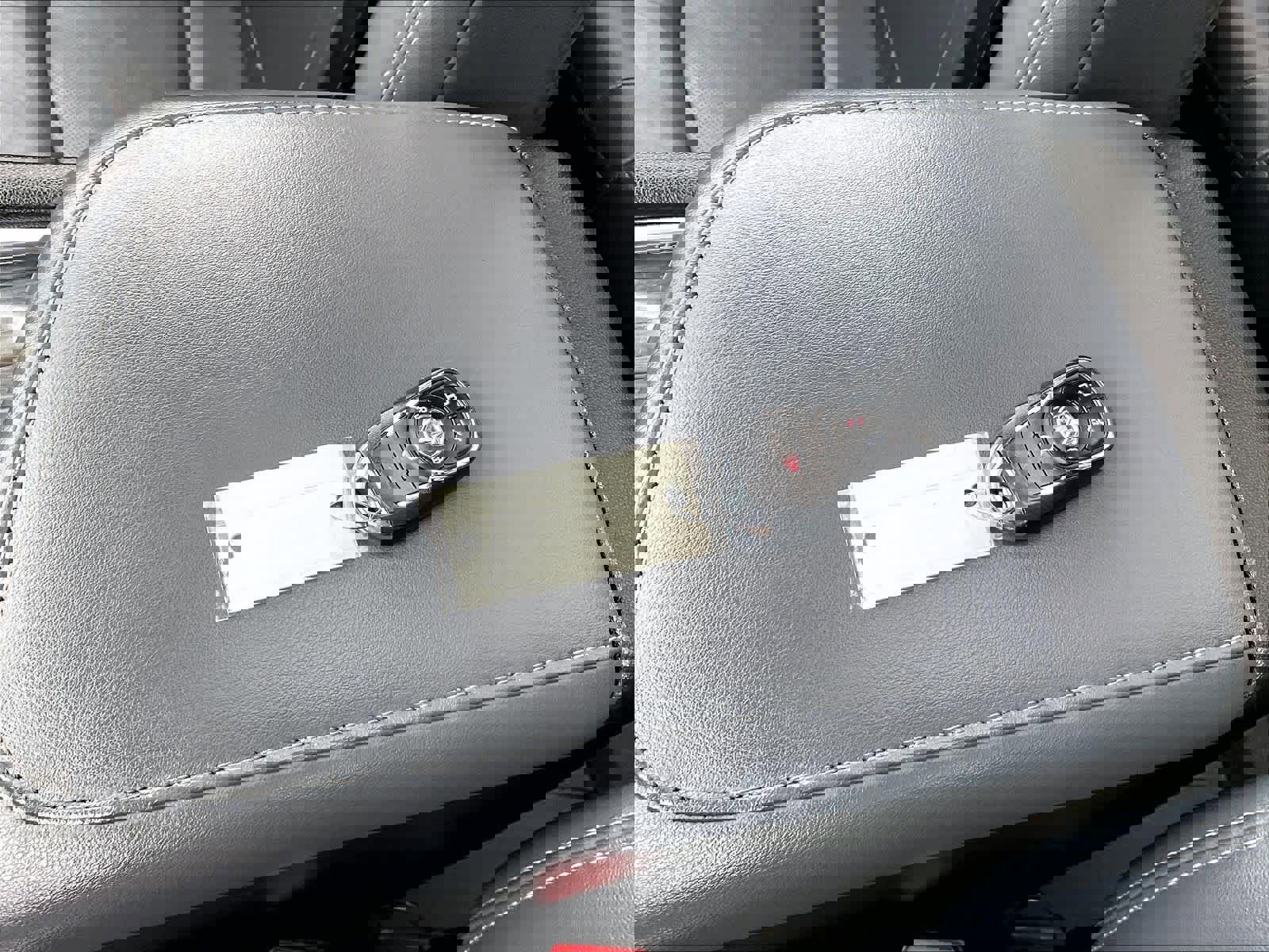 Used 2023 Buick Enclave Essence w/ Experience Buick Package image 32