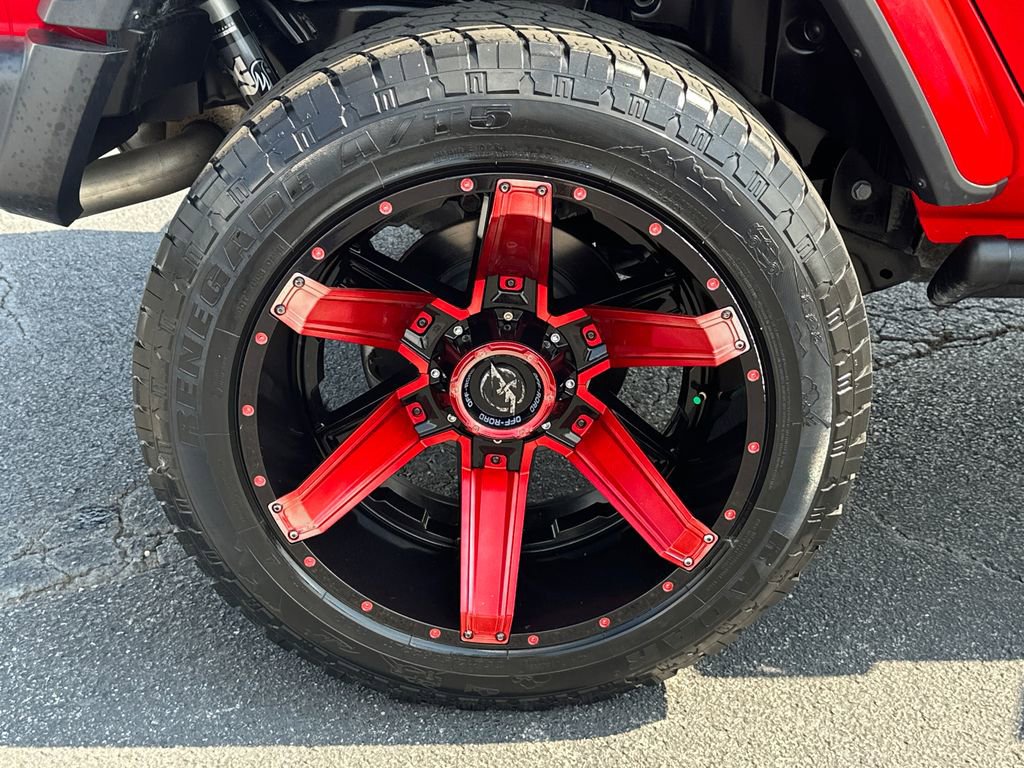 Used 2018 Jeep Wrangler Unlimited Sahara image 16