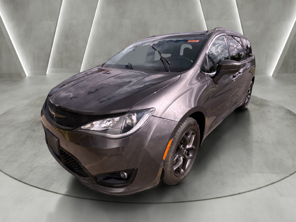 Used 2020 Chrysler Pacifica Touring-L Plus w/ Advanced Safetytec Group FWD image 7