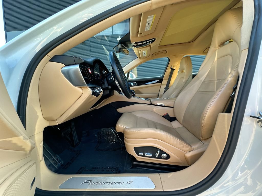 Used 2018 Porsche Panamera 4 AWD/4WD image 5