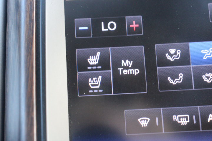 Used 2013 Ford F150 Lariat w/ Luxury Equipment Group AWD/4WD image 29