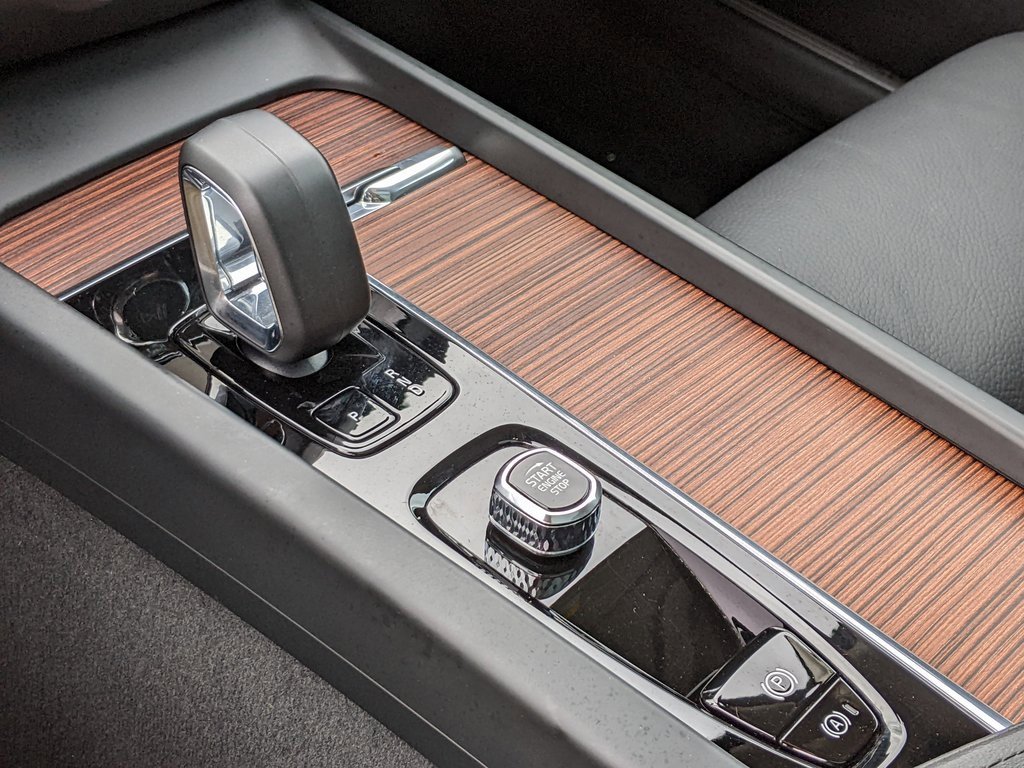 Certified 2025 Volvo V60 B5 Cross Country Plus image 20