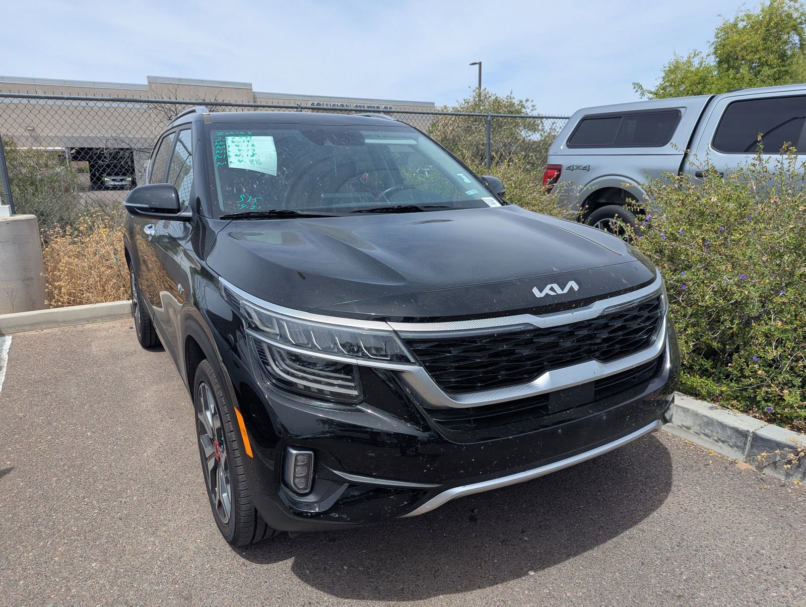 Used 2022 Kia Seltos SX w/ Sunroof Package AWD/4WD image 3