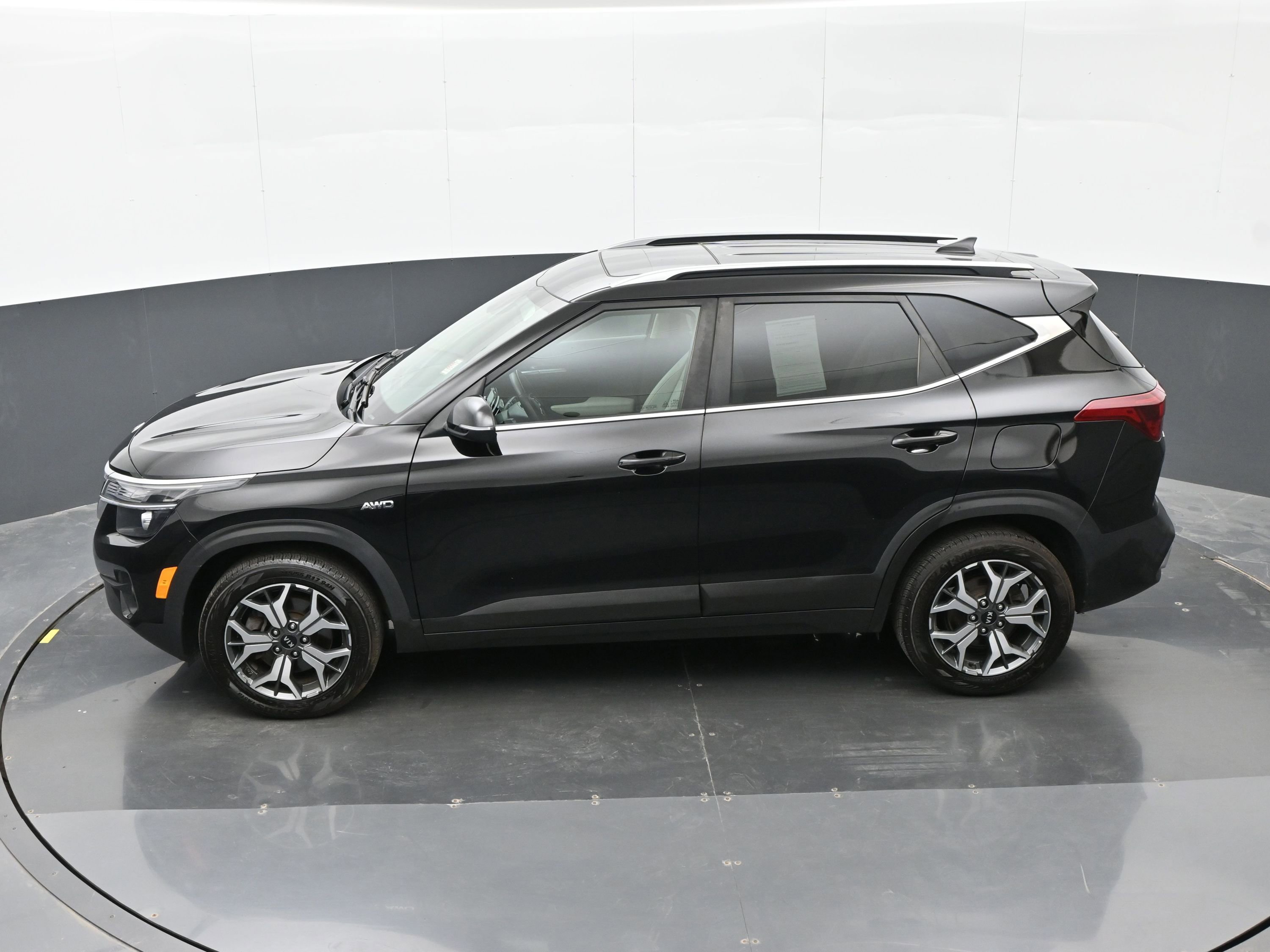 Used 2021 Kia Seltos EX AWD/4WD image 37