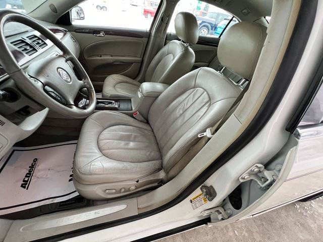 Used 2011 Buick Lucerne CXL FWD image 15