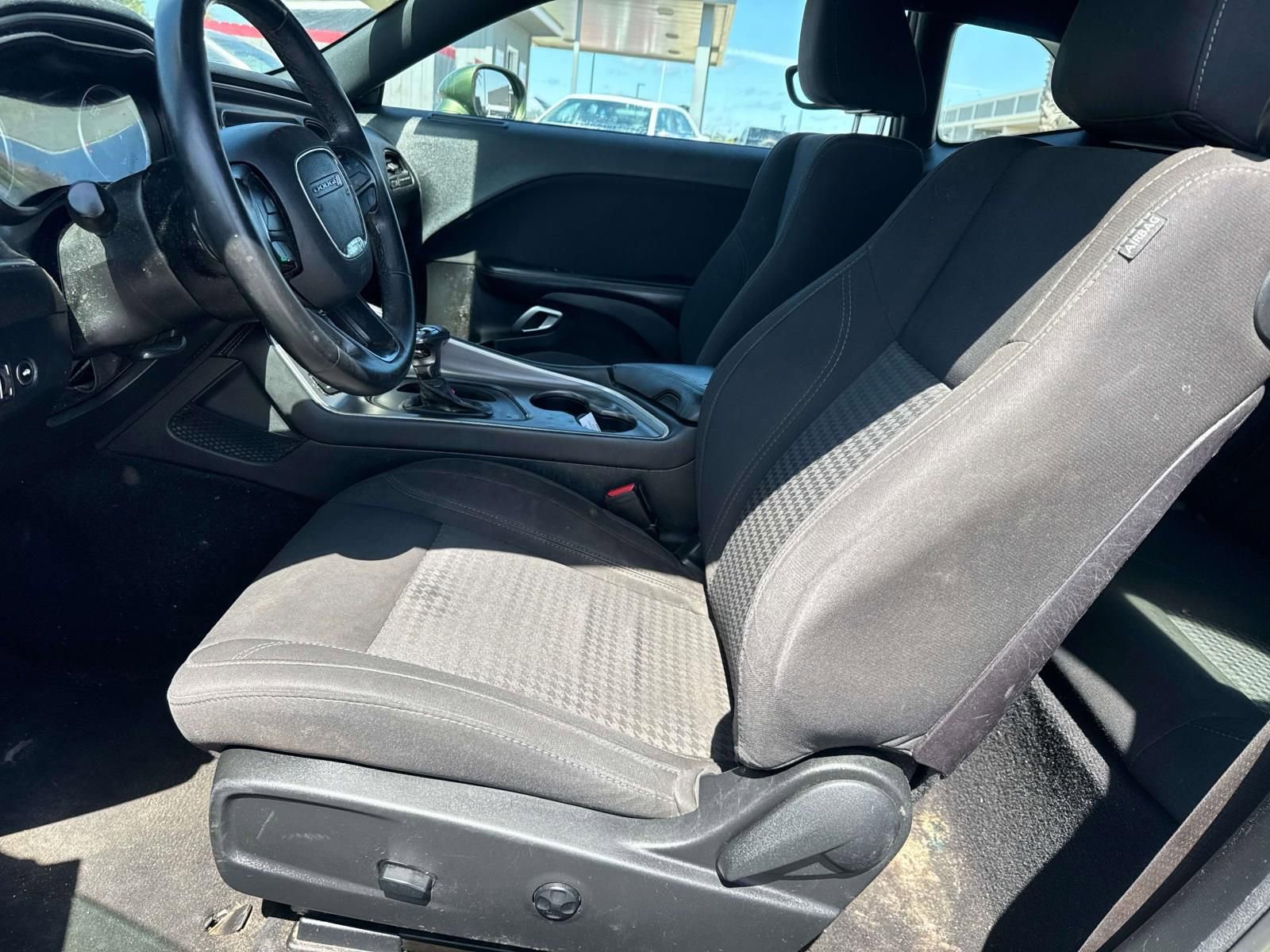 Used 2019 Dodge Challenger SXT image 9