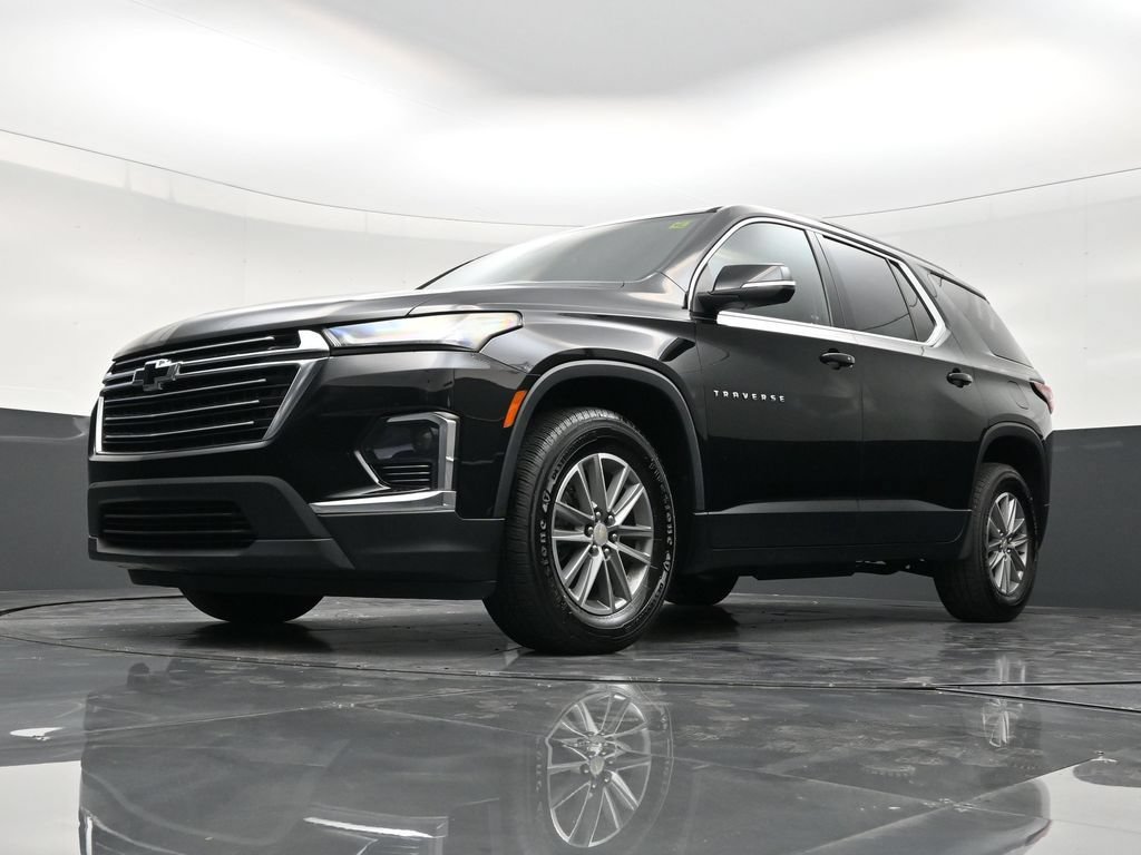 Used 2023 Chevrolet Traverse LT FWD image 17