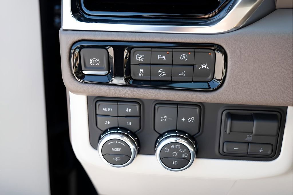 New 2026 GMC Yukon XL Denali w/ Denali Reserve Package image 18