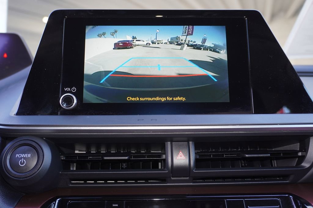 Used 2023 Toyota Prius Prime SE image 16