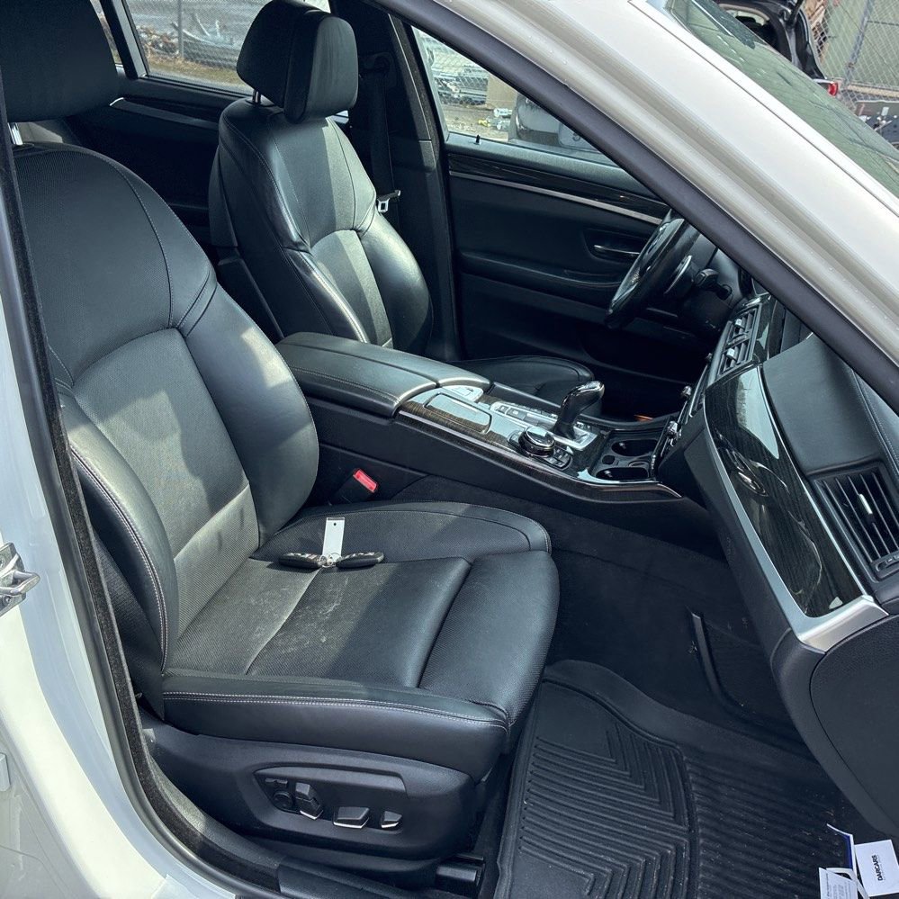 Used 2016 BMW 550i xDrive Sedan image 11