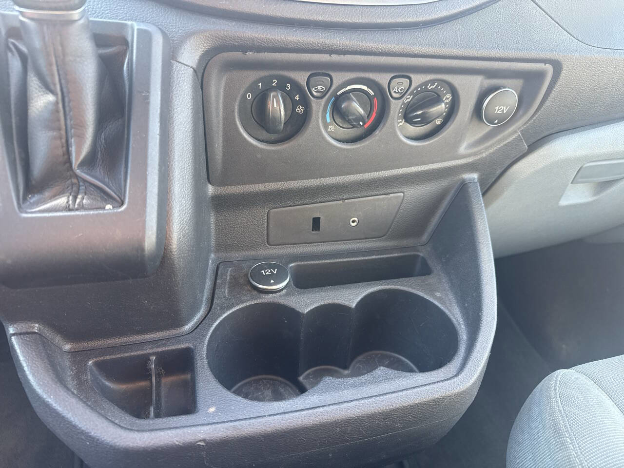 Used 2015 Ford Transit 350 XLT image 32