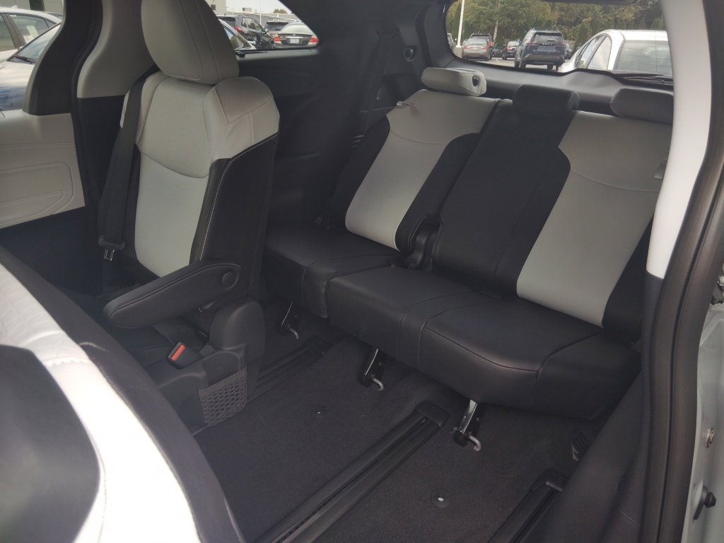 New 2026 Toyota Sienna XSE AWD/4WD image 12