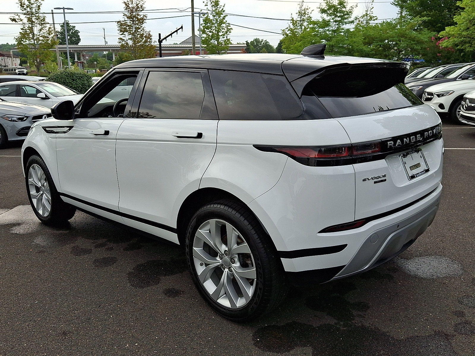 Used 2020 Land Rover Range Rover Evoque SE AWD/4WD image 4