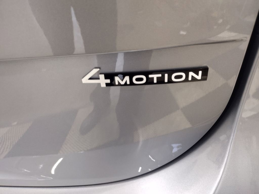 New 2025 Volkswagen ID. Buzz 1st Edition image 17