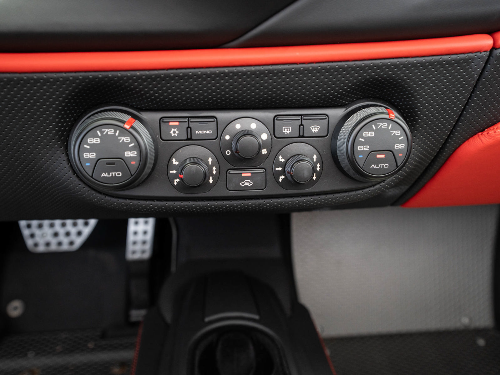 Used 2019 Ferrari 488 Pista Spider RWD image 24