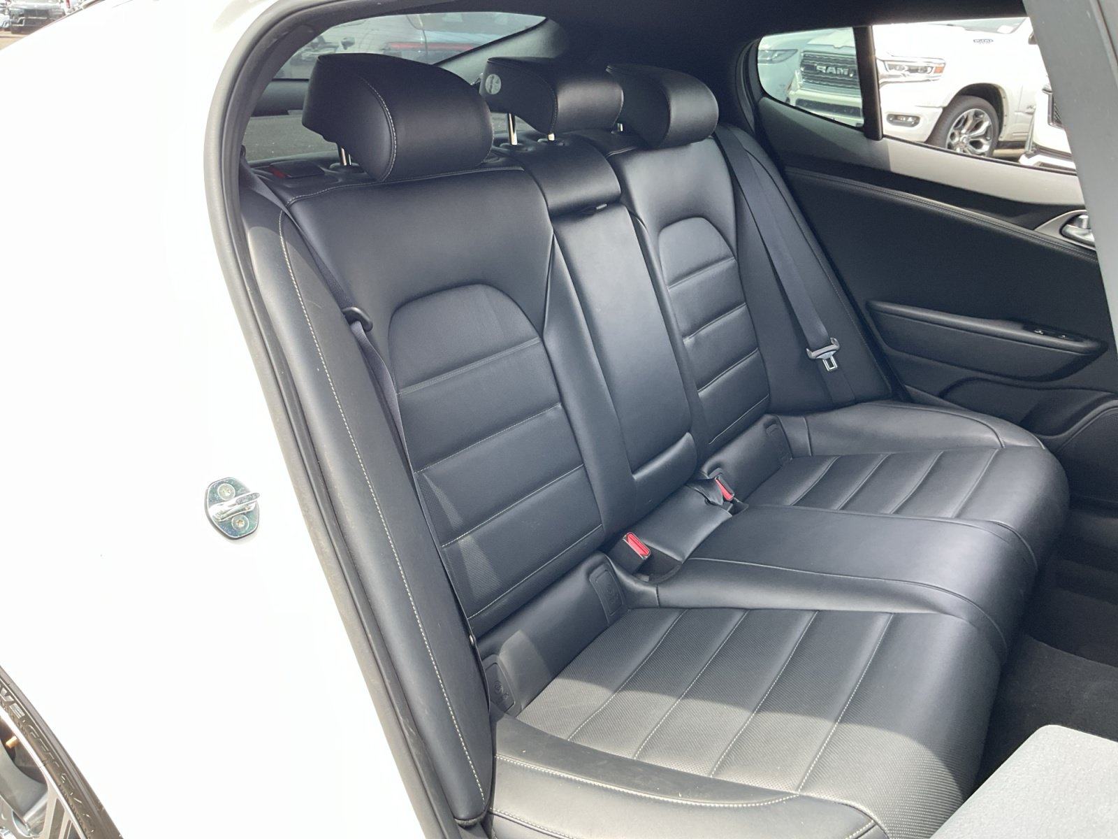 Used 2021 Kia Stinger GT2 RWD image 20