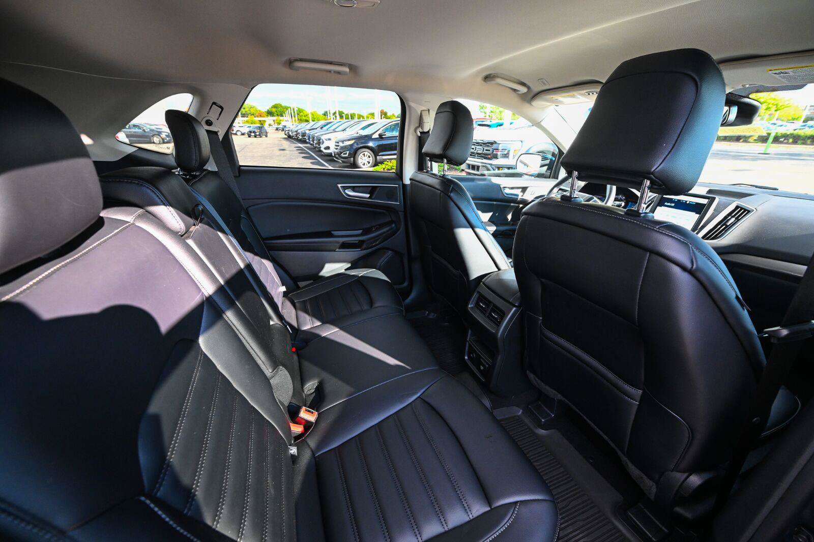 Used 2024 Ford Edge SEL w/ Convenience Package AWD/4WD image 29
