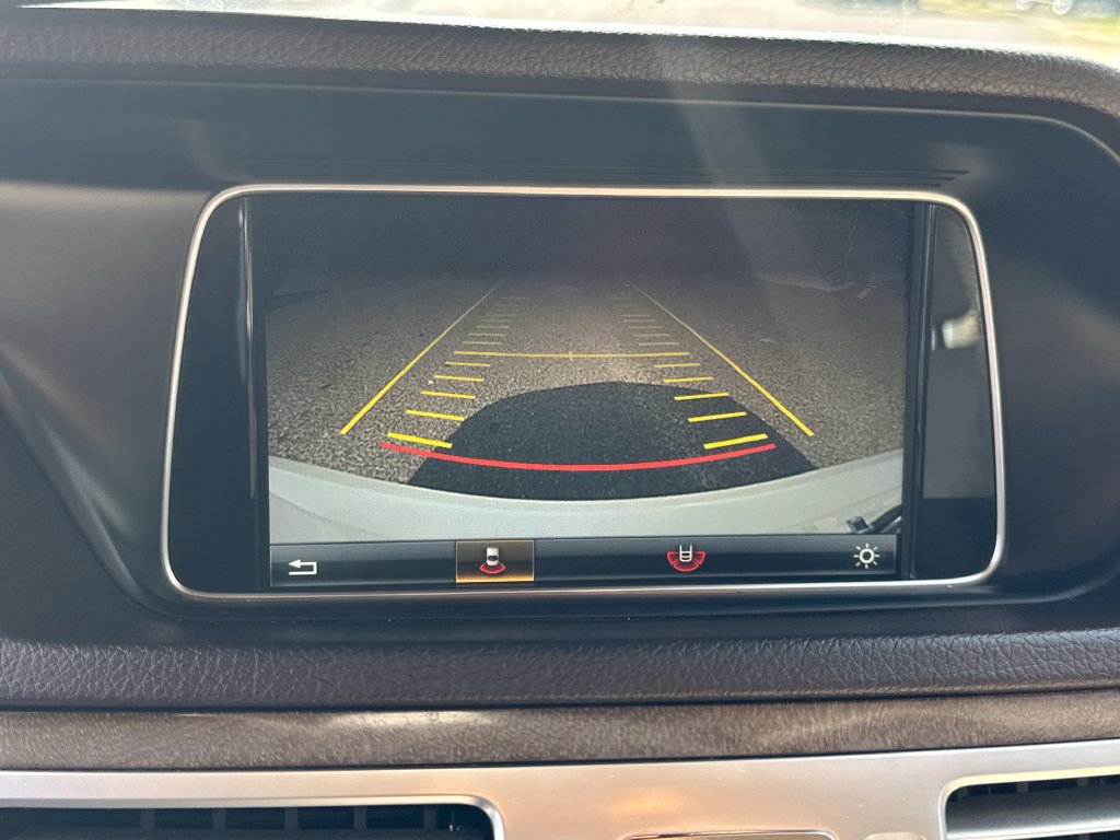 Used 2016 Mercedes-Benz E 350 4MATIC Sedan image 35