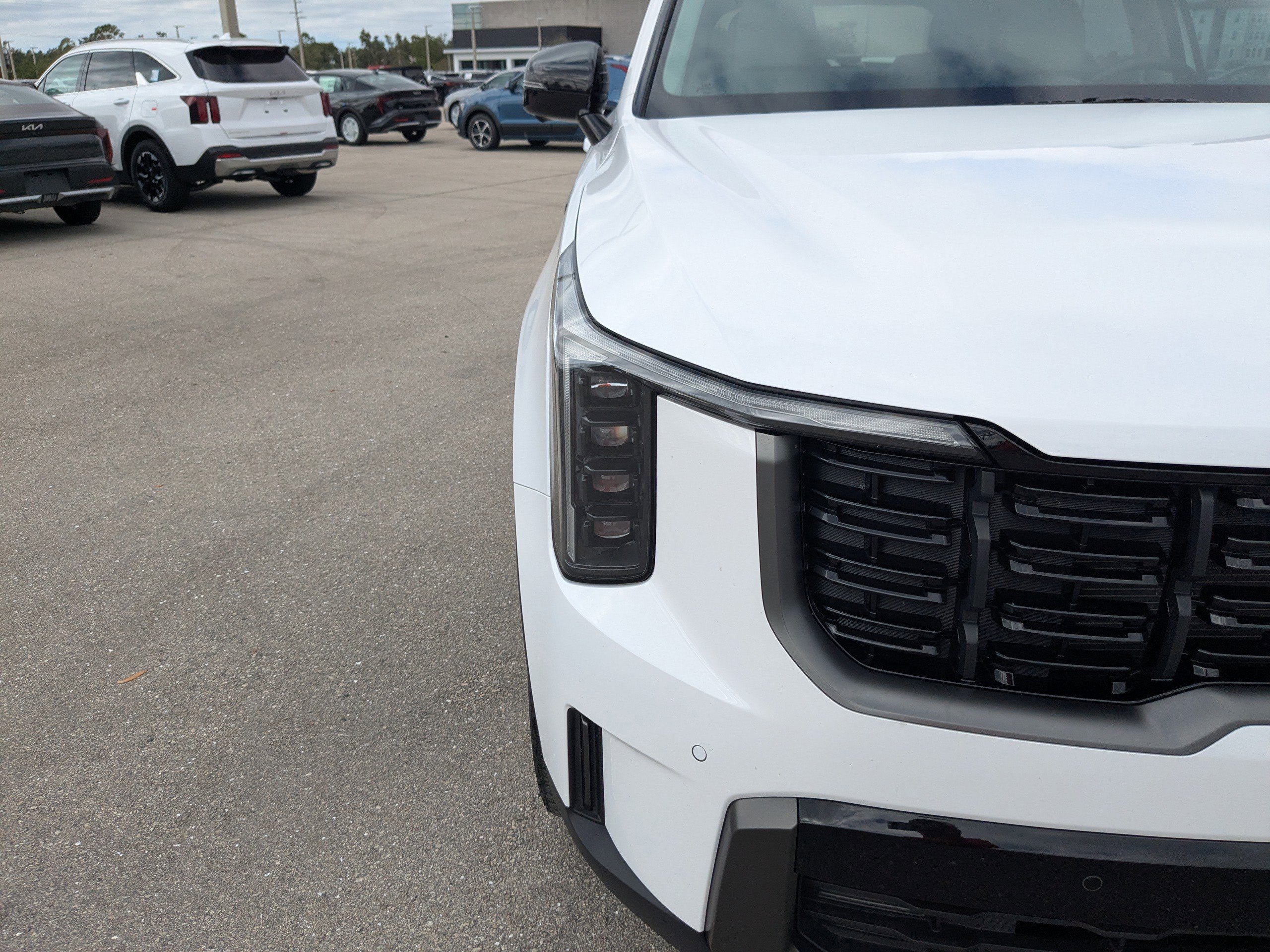 Certified 2025 Kia Sorento SX image 12