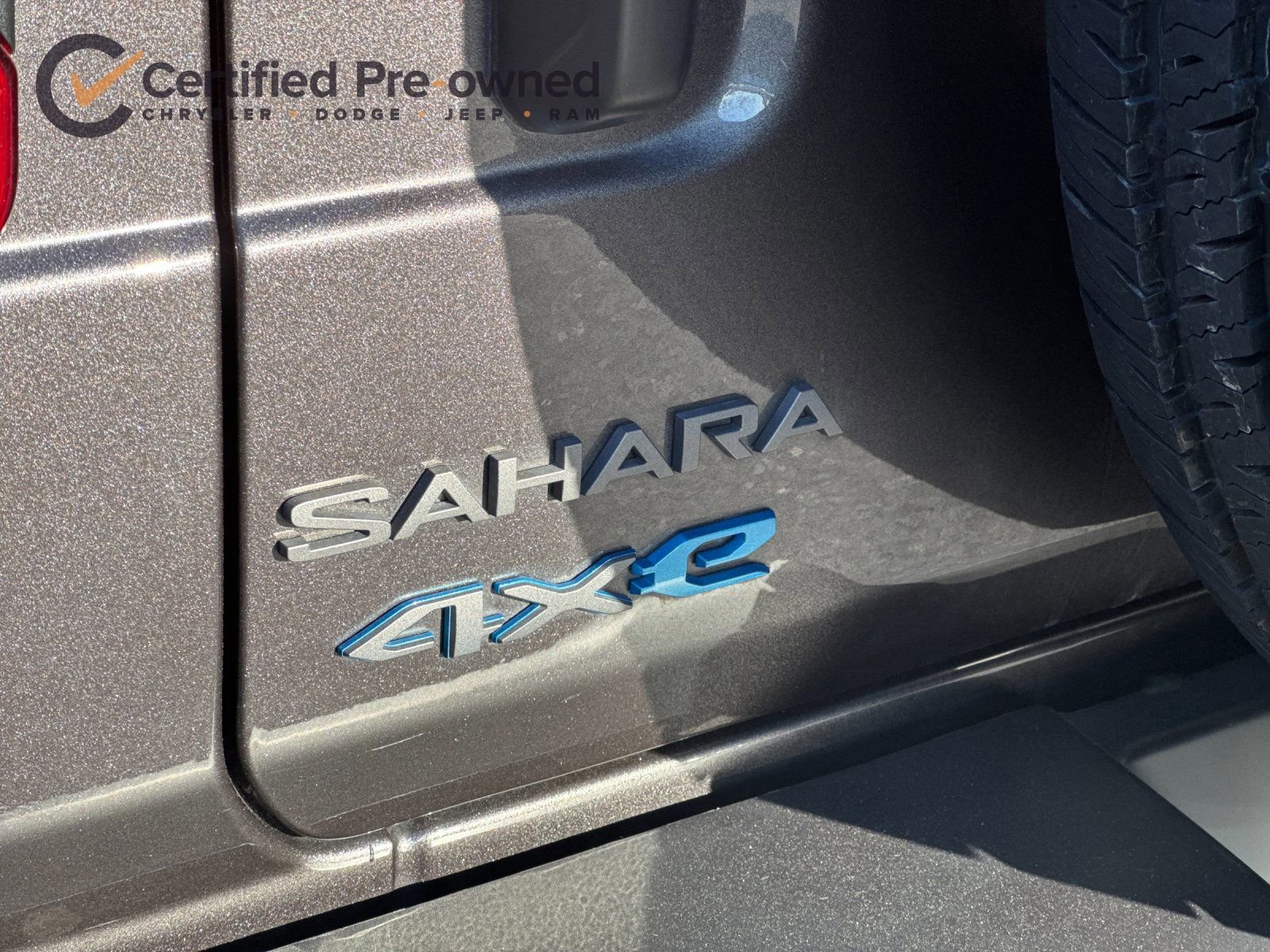 Used 2025 Jeep Wrangler Unlimited Sahara w/ Safety Group image 27