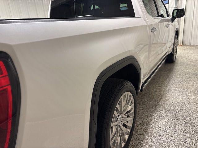 Used 2019 GMC Sierra 1500 Denali w/ Denali Ultimate Package AWD/4WD image 9