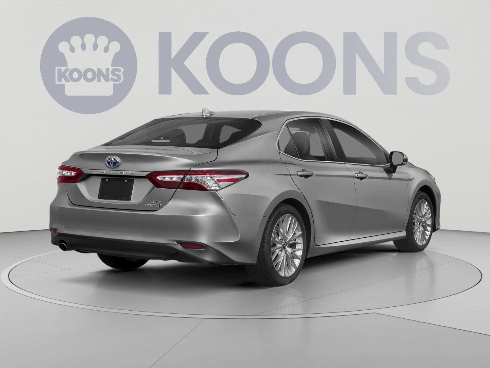 Used 2020 Toyota Camry XLE w/ Sunroof Package FWD image 2