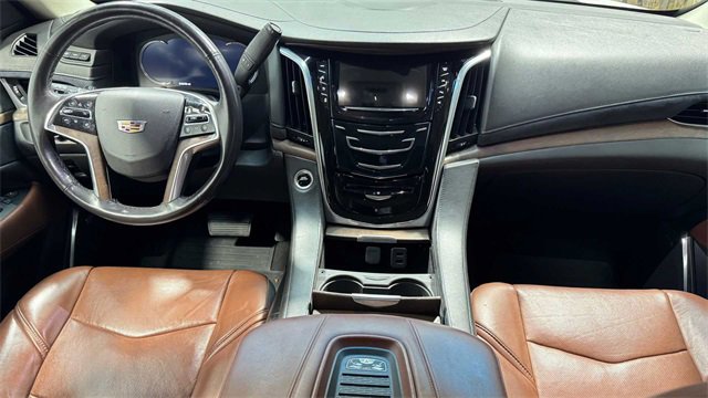 Used 2018 Cadillac Escalade ESV Premium Luxury image 20