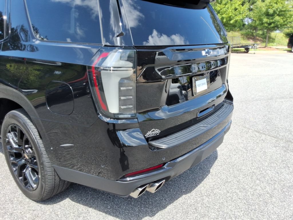 Certified 2025 Chevrolet Tahoe High Country w/ LPO, Illumination Package AWD/4WD image 15