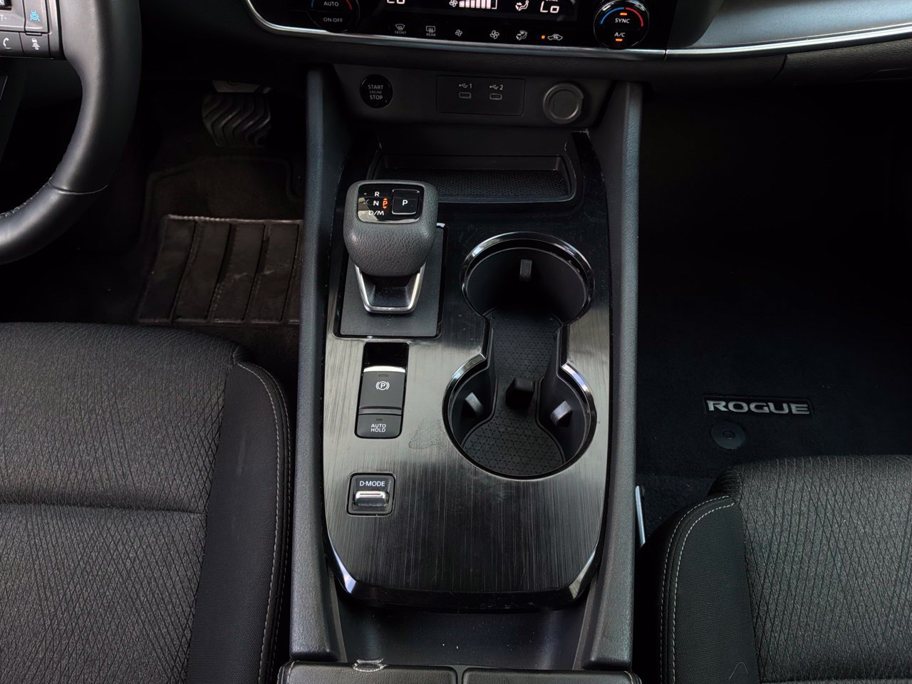 Used 2025 Nissan Rogue SV FWD image 15
