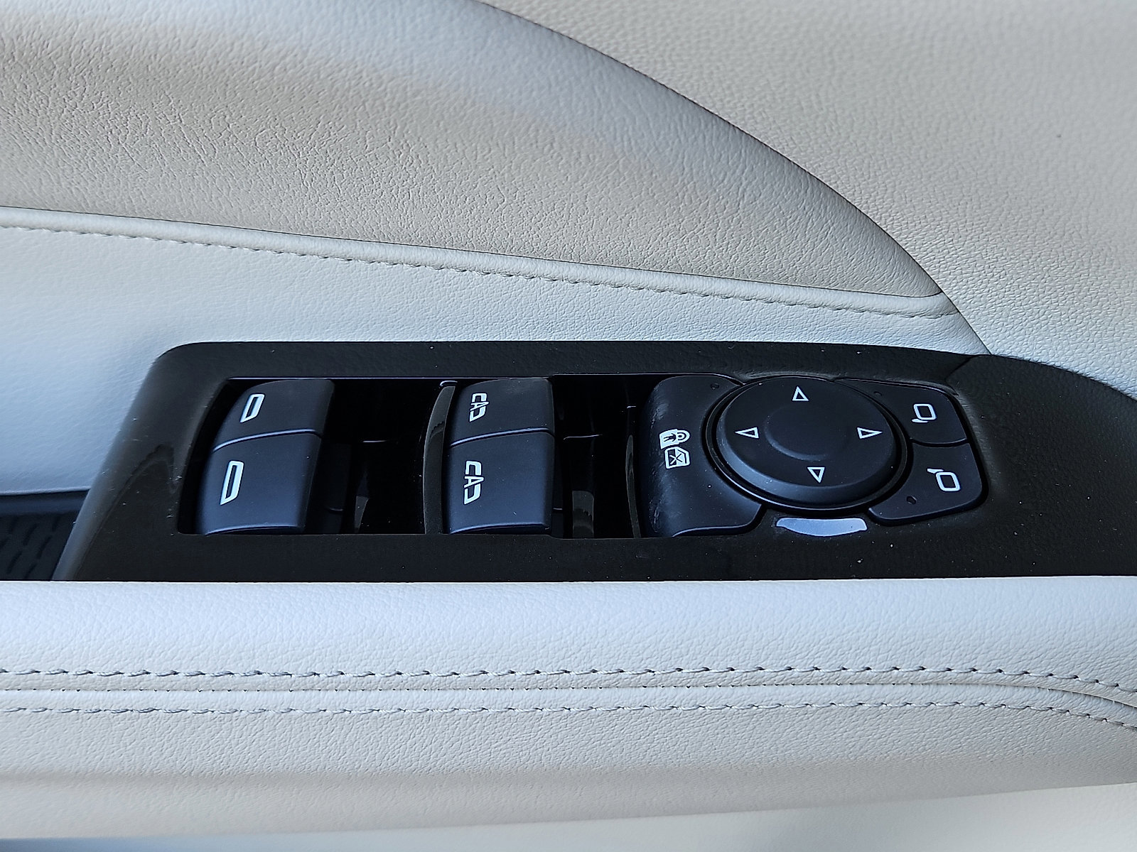 New 2026 Cadillac CT4 Luxury image 15