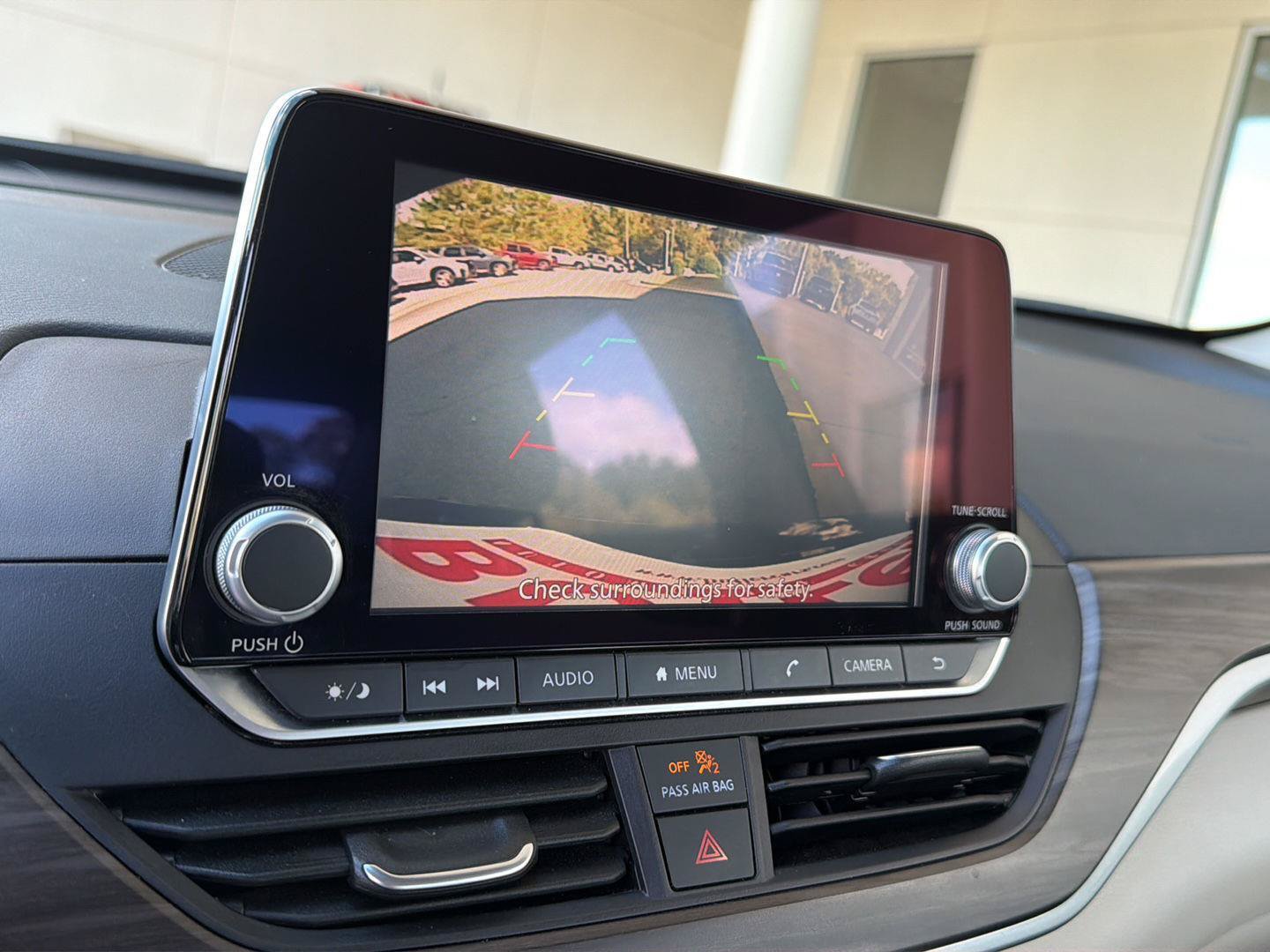 Used 2025 Nissan Altima 2.5 SV FWD image 25