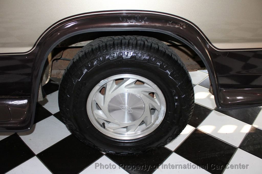 Used 2000 Ford E-150 and Econoline 150 image 31