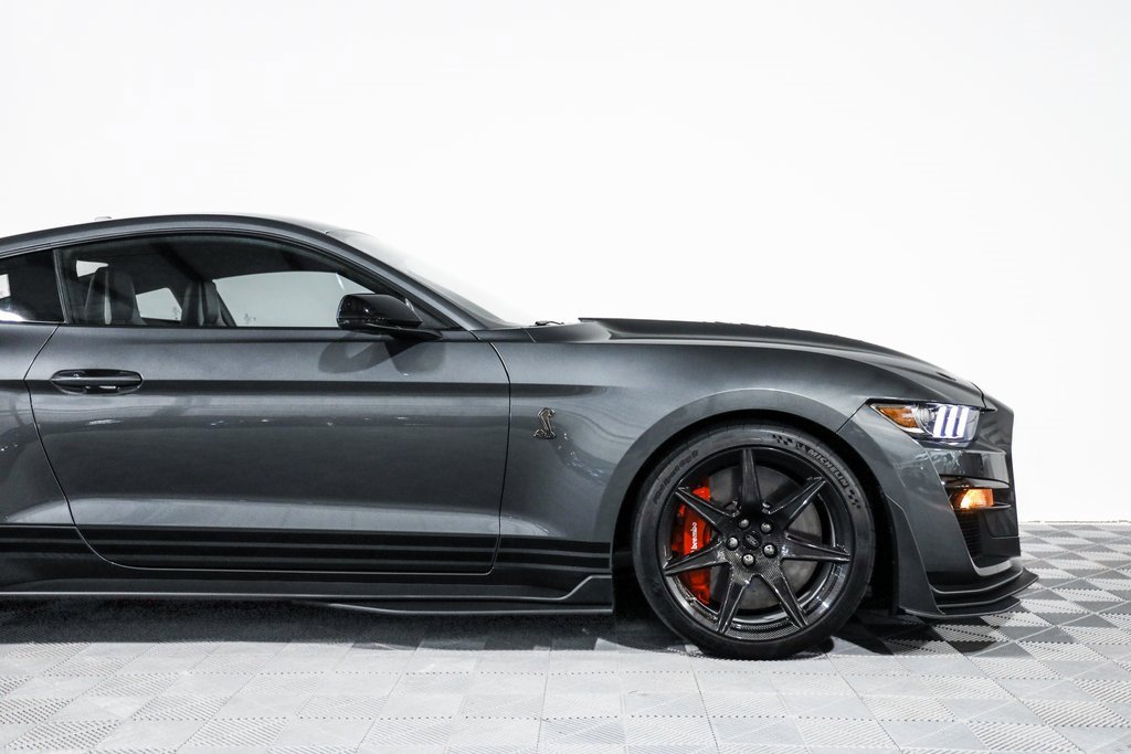 Used 2022 Ford Mustang Shelby GT500 w/ Carbon Fiber Track Pack image 3