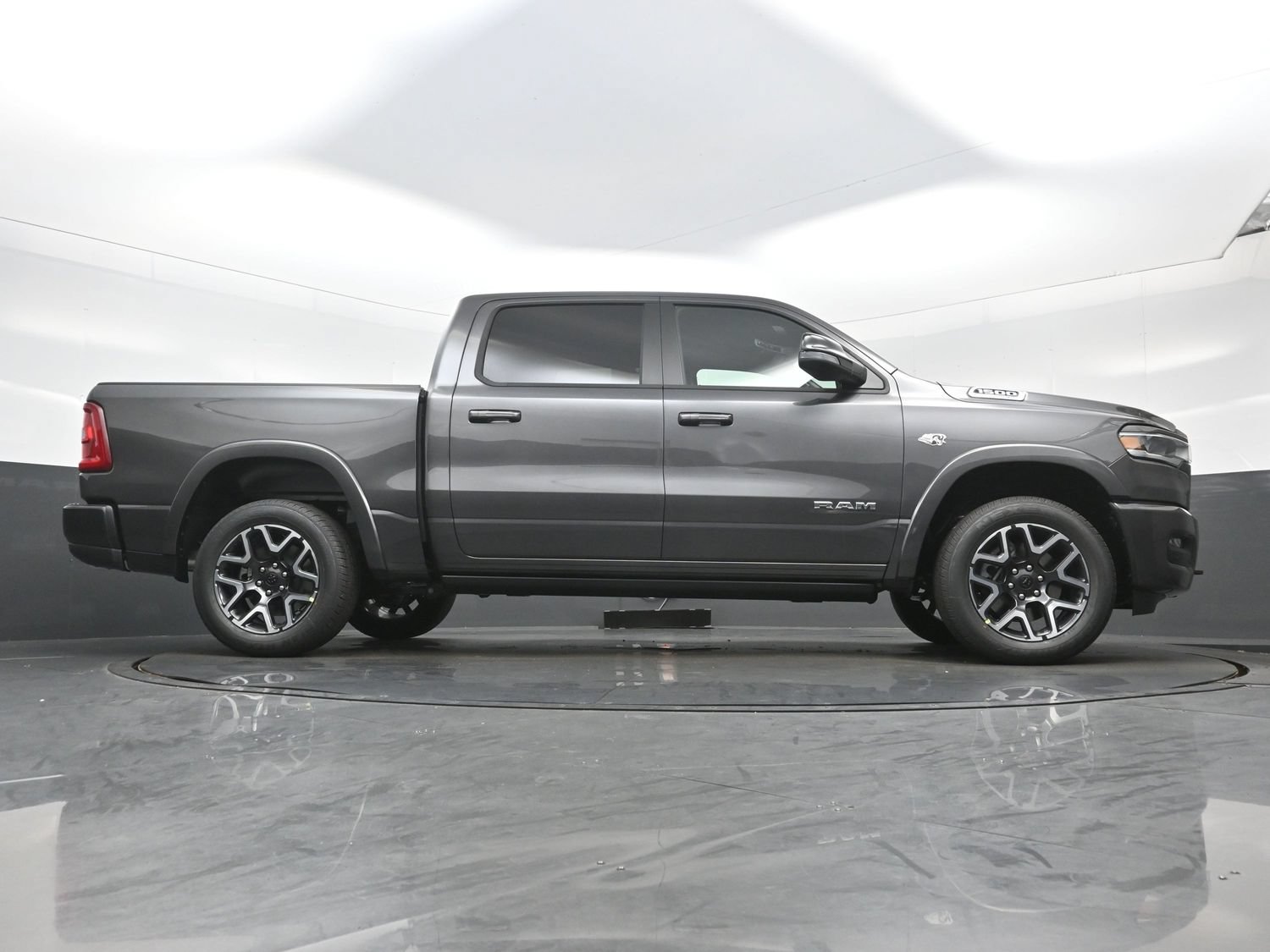 New 2027 RAM 1500 Laramie w/ Laramie Preferred Package AWD/4WD image 19