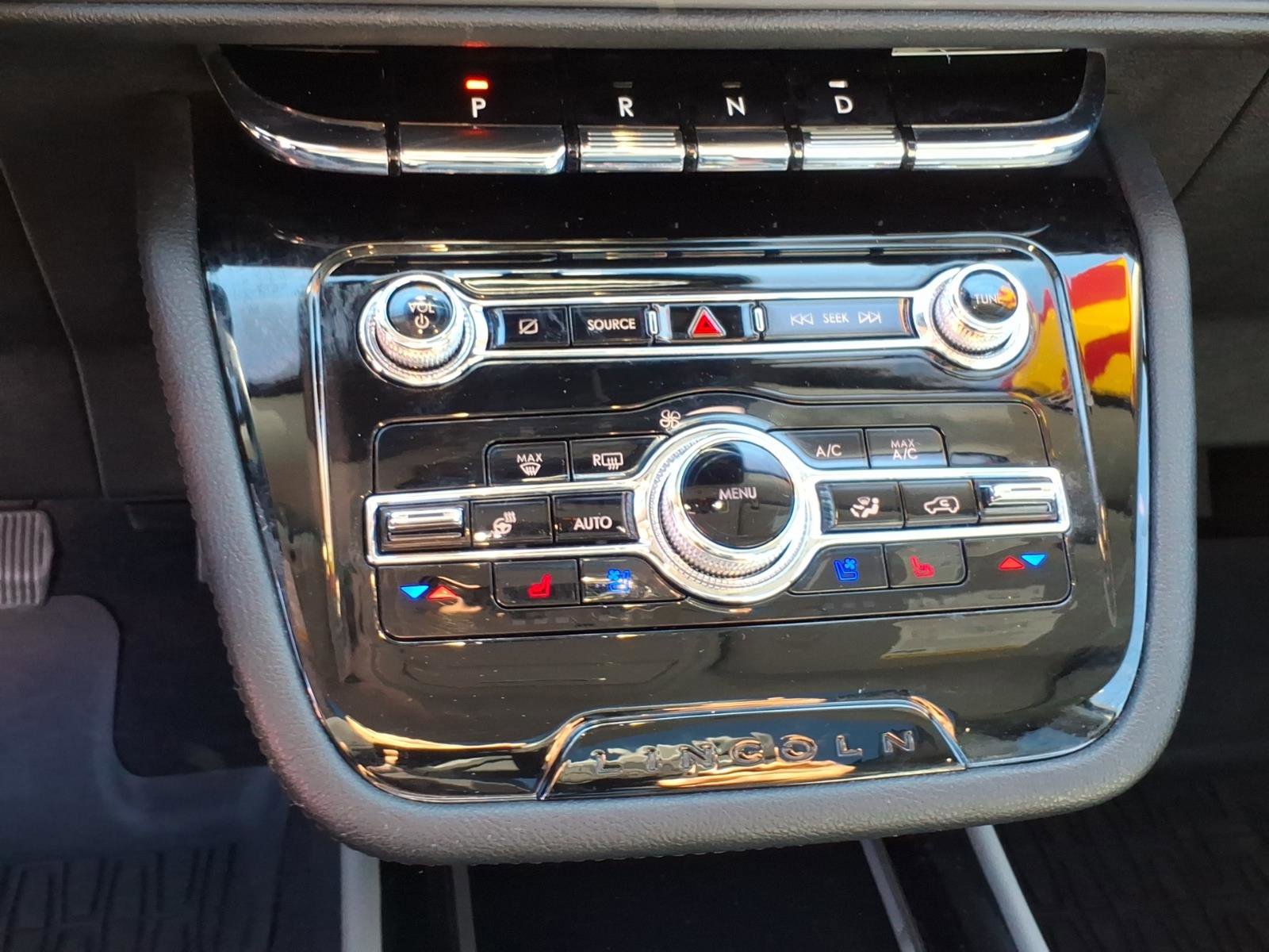 Used 2022 Lincoln Corsair AWD w/ Premium Package image 22