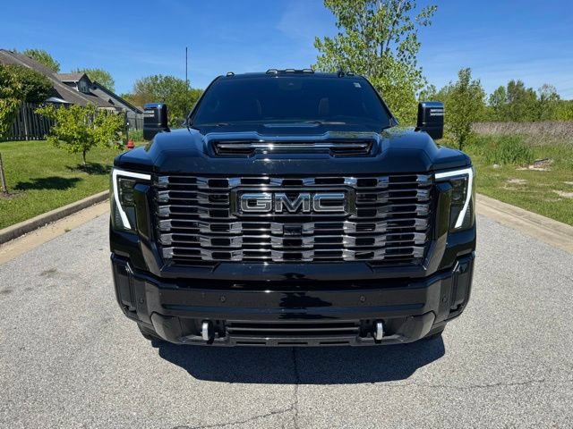 Used 2026 GMC Sierra 2500 Denali Ultimate AWD/4WD image 2
