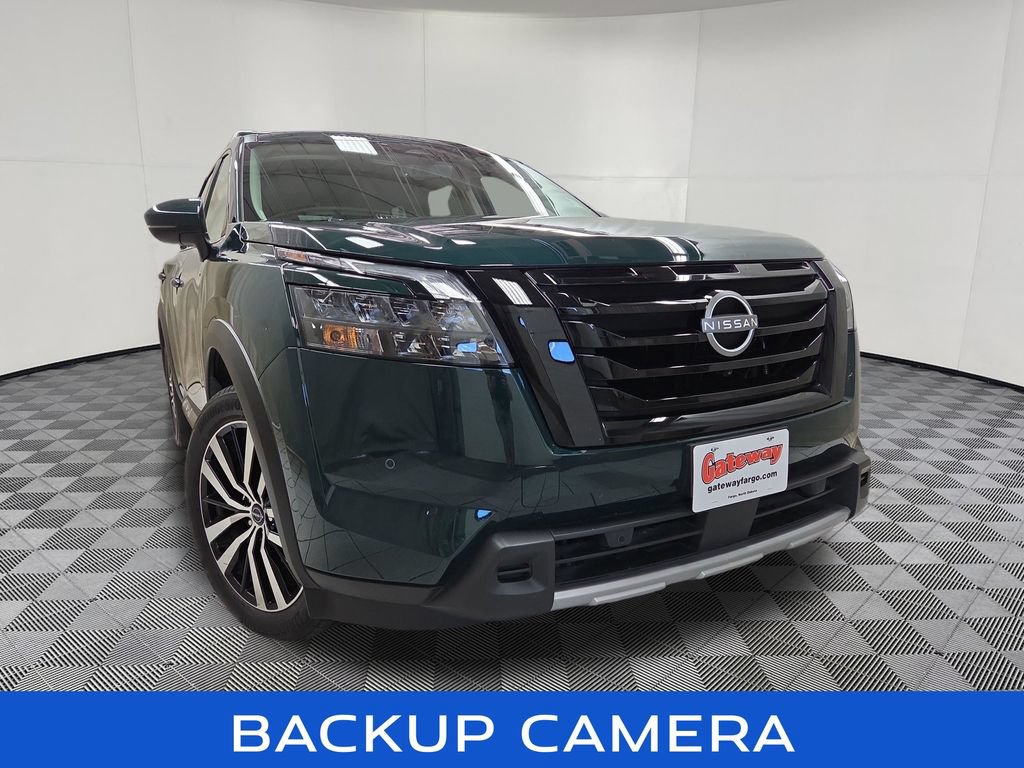 Used 2025 Nissan Pathfinder Platinum AWD/4WD image 2