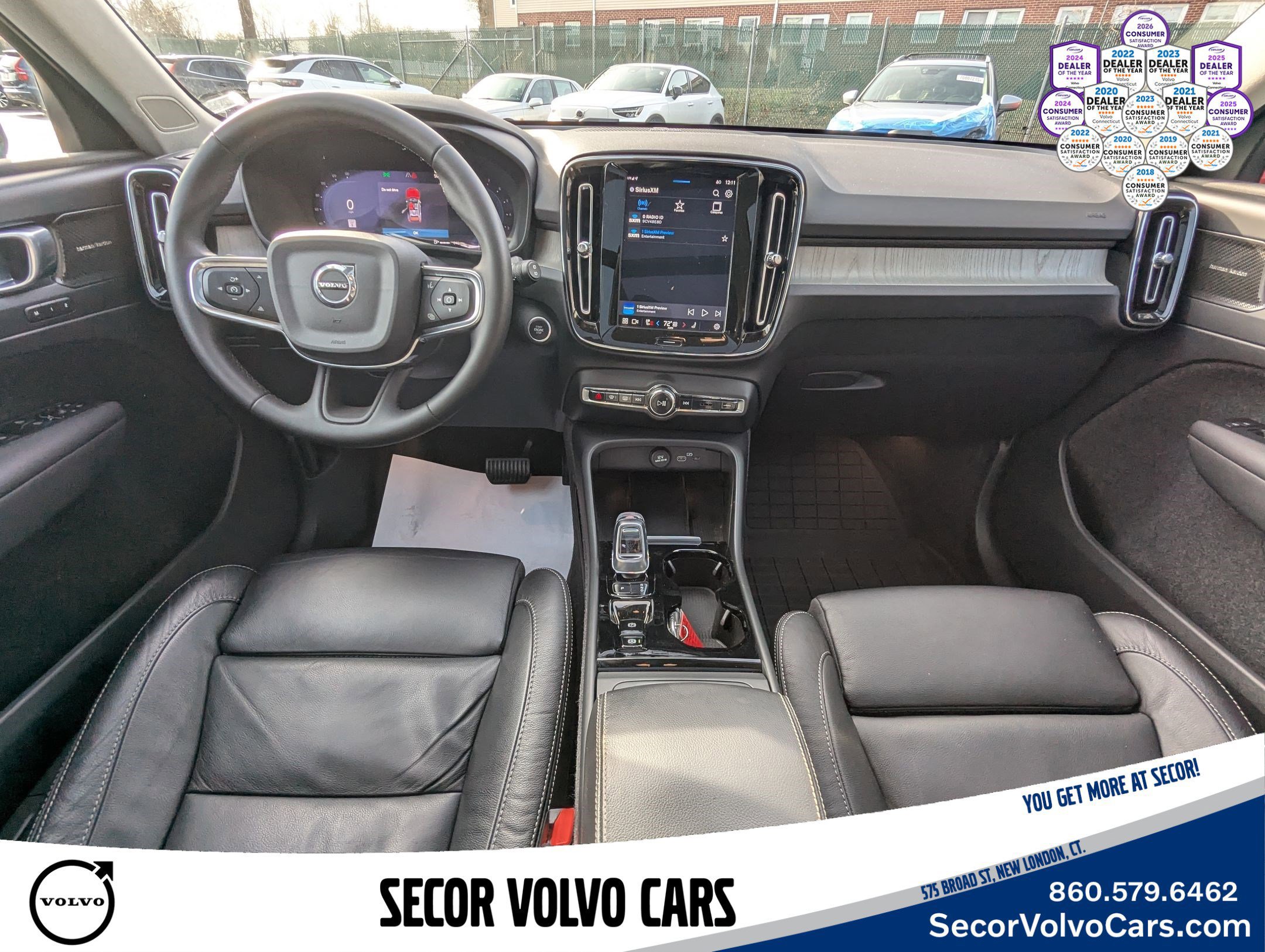 Certified 2023 Volvo XC40 B5 Ultimate w/ Protection Package Premier image 21